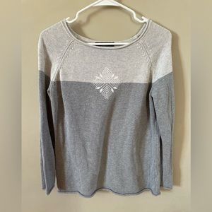 Eddie Bauer sweater size M